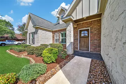 237 Any Way Street, Lake Jackson, TX 77566 - Photo 2