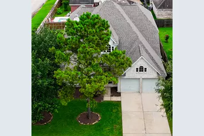 2318 Stoneburg Court, Sugar Land, TX 77479 - Photo 4