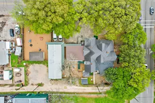 1030 4th St, Rosenberg, TX 77471 - Photo 2