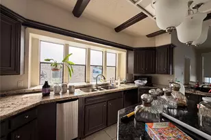 222 Pin Oak Dr, Baytown, TX 77520 - Photo 18