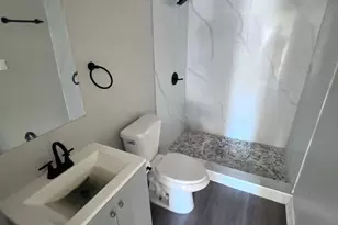 5831 Belneath St, Houston, TX 77033 - Photo 6