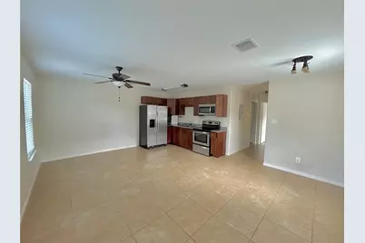 3735 Putnam Drive #B, Bacliff, TX 77518 - Photo 10