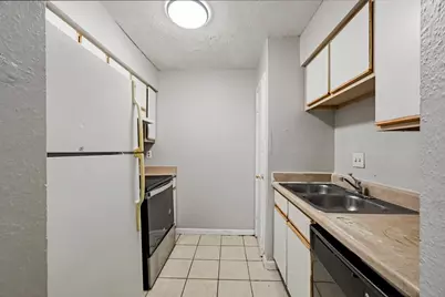 9616 Long Point Road #33, Houston, TX 77055 - Photo 8