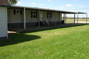 4201 Wells Dr, Pearland, TX 77584 - Photo 2