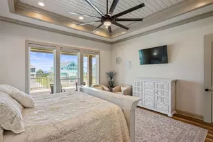 3721 Biscayne Beach Rd, Crystal Beach, TX 77650 - Photo 18