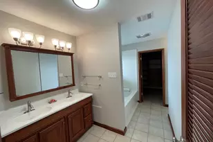 3229 Westridge St, Houston, TX 77025 - Photo 10