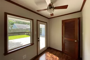 3229 Westridge St, Houston, TX 77025 - Photo 16