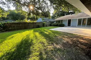 3229 Westridge St, Houston, TX 77025 - Photo 34