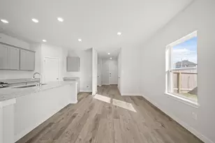 305 Bennett St, Angleton, TX 77515 - Photo 6