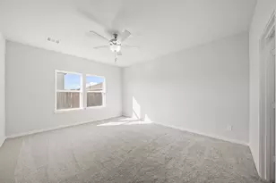 305 Bennett St, Angleton, TX 77515 - Photo 10