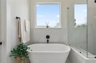 1207 E 24th St, Houston, TX 77009 - Photo 26