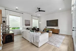 1207 E 24th St, Houston, TX 77009 - Photo 8
