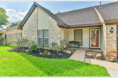 9818 Sagepike Drive, Houston, TX 77089 - Photo 2
