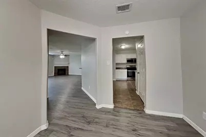 9829 Hyacinth Way, Conroe, TX 77385 - Photo 6