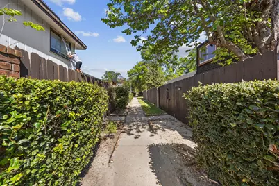 12020 Mighty Oak Drive #B, Houston, TX 77066 - Photo 20