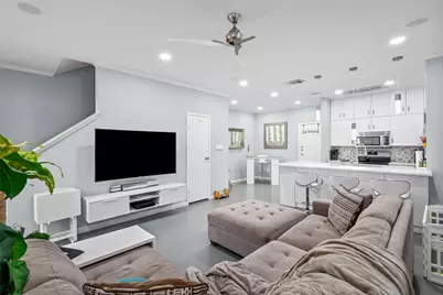 9850 Pagewood Lane #1302, Houston, TX 77042 - Photo 8