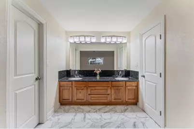 6130 Briar Terrace Drive, Houston, TX 77072 - Photo 20