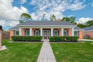 2123 Rosefield Dr, Houston, TX 77080 - Photo 2