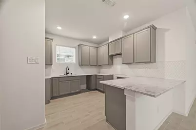 2915 Copper Falls Drive, Iowa Colony, TX 77583 - Photo 12