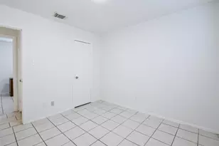 5635 Greenhill Forest Dr, Houston, TX 77088 - Photo 14