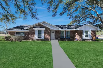 1805 9th Street, Hempstead, TX 77445 - Photo 1