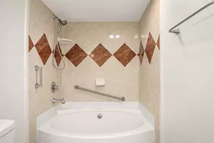 2238 S Piney Point Rd, Houston, TX 77063 - Photo 26