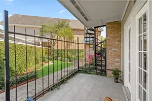 2238 S Piney Point Rd, Houston, TX 77063 - Photo 22