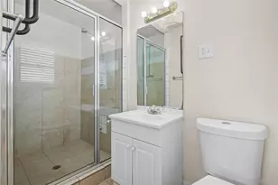 5902 Hornwood Dr A, Houston, TX 77081 - Photo 20