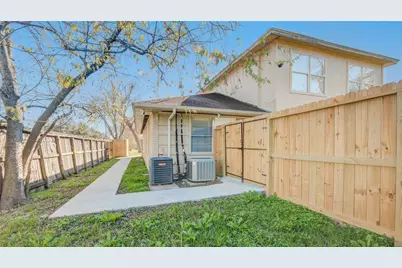 5902 Hornwood Dr A, Houston, TX 77081 - Photo 24