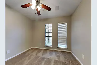 158 E Pathfinders Circle, The Woodlands, TX 77381 - Photo 14