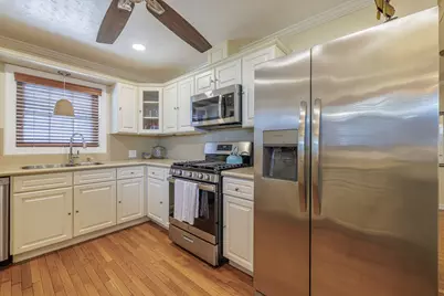 5217 Avenue N 1/2, Galveston, TX 77551 - Photo 10