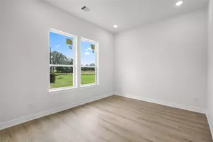 1720 Flintlock Ct, Angleton, TX 77515 - Photo 28