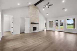 1720 Flintlock Ct, Angleton, TX 77515 - Photo 10