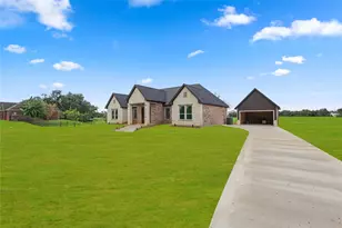 1720 Flintlock Ct, Angleton, TX 77515 - Photo 1