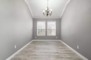 1715 Round Oak Ln, Conroe, TX 77304 - Photo 6