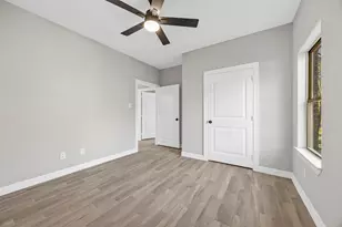 512 Sandy Oaks Dr, Huntsville, TX 77340 - Photo 10