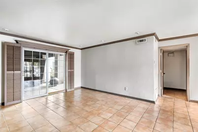 2744 Briarhurst Drive #51, Houston, TX 77057 - Photo 2