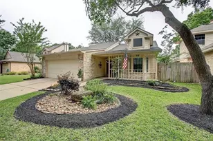 3515 Meadowcrest Ln, Sugar Land, TX 77478 - Photo 2