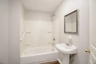 4605 Galesburg St, Houston, TX 77051 - Photo 24