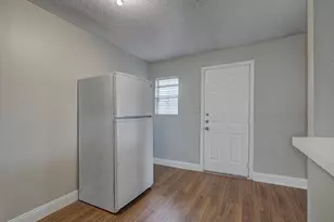 4605 Galesburg St, Houston, TX 77051 - Photo 10