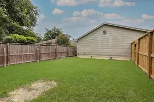 4605 Galesburg St, Houston, TX 77051 - Photo 32