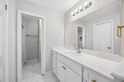 7711 Twin Hills Drive, Houston, TX 77071 - Photo 22