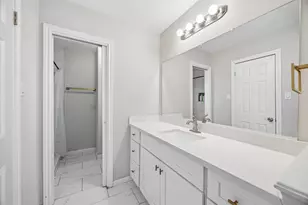 7711 Twin Hills Dr, Houston, TX 77071 - Photo 22