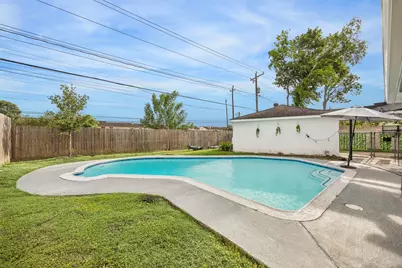 7711 Twin Hills Drive, Houston, TX 77071 - Photo 26