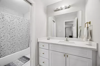 7711 Twin Hills Drive, Houston, TX 77071 - Photo 20