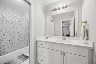 7711 Twin Hills Dr, Houston, TX 77071 - Photo 20