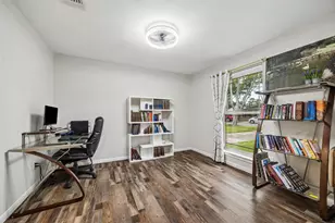 7711 Twin Hills Dr, Houston, TX 77071 - Photo 8