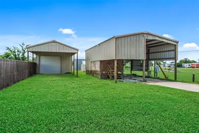 531 Burton Street, Matagorda, TX 77457 - Photo 8