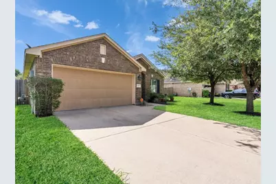 1519 Brook Hollow Drive, Pearland, TX 77581 - Photo 2