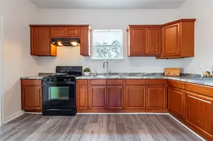 1101 54th St, Galveston, TX 77551 - Photo 18